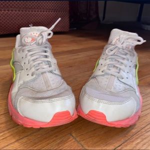 Nike Women's Air Huarache Running Shoes